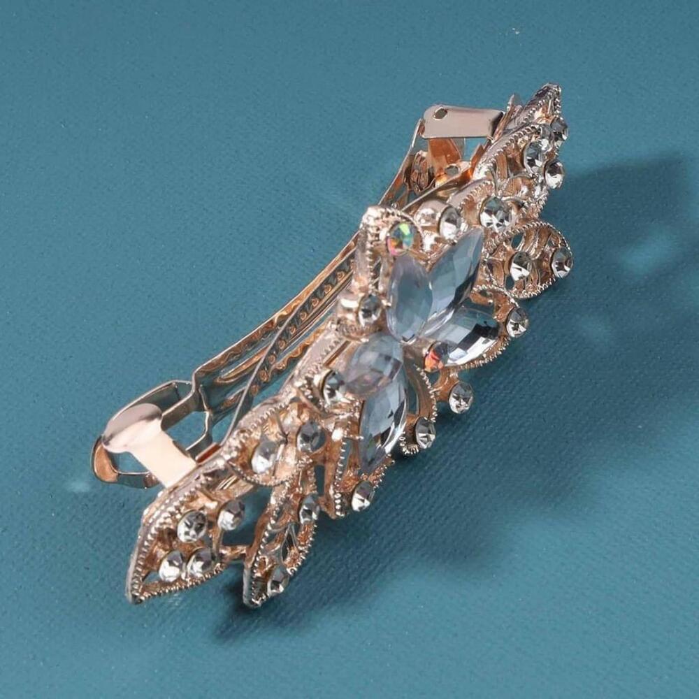Rhinestone Flower Petal Hair Clip In White/Clear - Picture 3 of 7